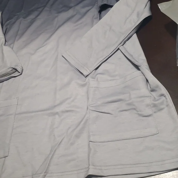 S  left🖤🤍New boutique ombre tunic - Picture 6 of 10